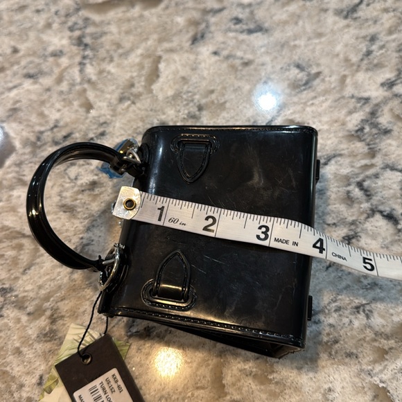 Kendall & Kylie | Lock & Key Mini Purse in Black - Picture 11 of 12